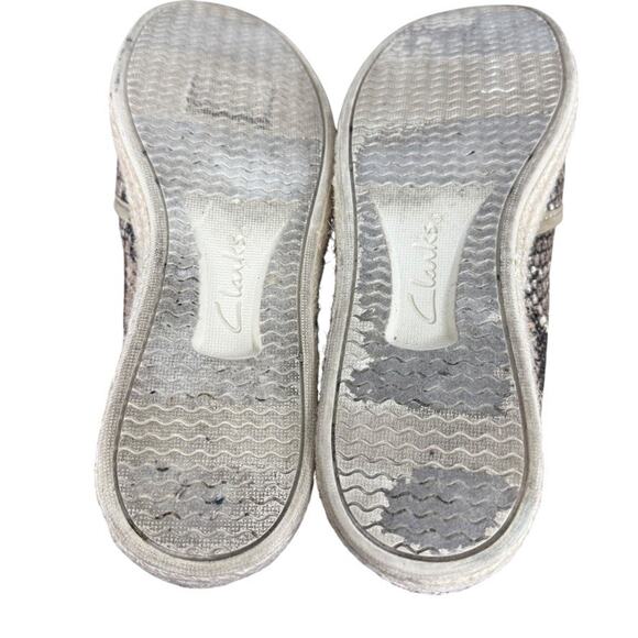 Clarks Azella Theoni Perforated Espadrille Snakeskin Slip On Flats Shoes sz 8 - Picture 15 of 16